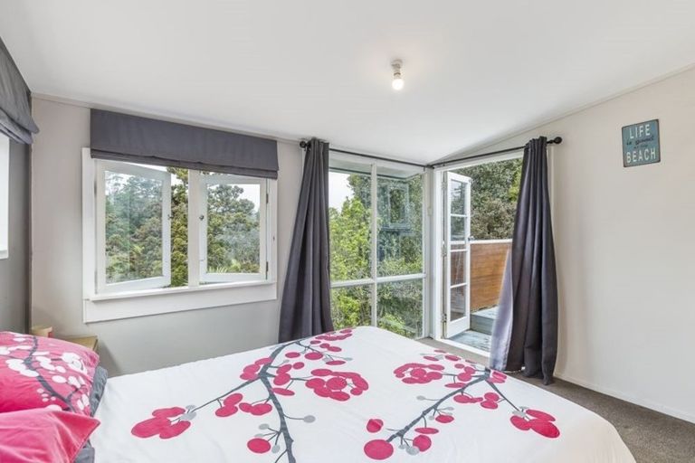 Photo of property in 222 Wade River Road, Wade Heads, Whangaparaoa, 0932