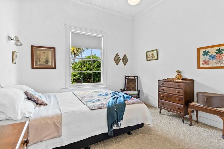 Photo of property in 12 Grey Street, Regent, Whangarei, 0112