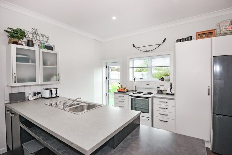 Photo of property in 900a Clive Street, Akina, Hastings, 4122