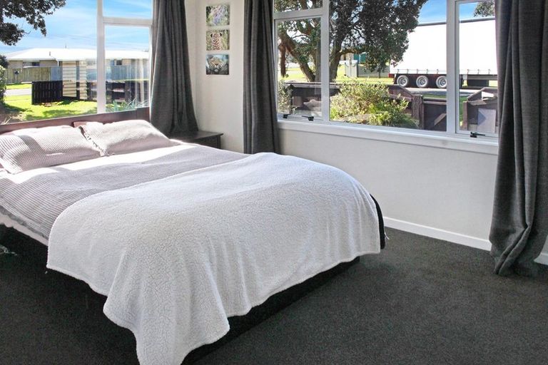 Photo of property in 34 Havelock Street, Opunake, 4616