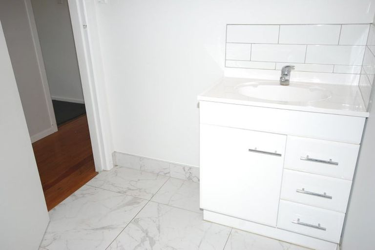 Photo of property in 9 Aronui Terrace, Kelston, Auckland, 0602