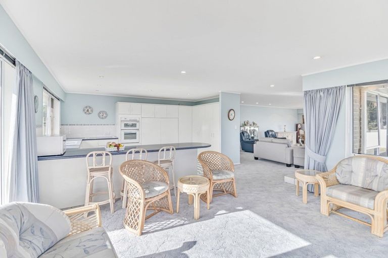 Photo of property in 10 Tytus Place, Conifer Grove, Takanini, 2112