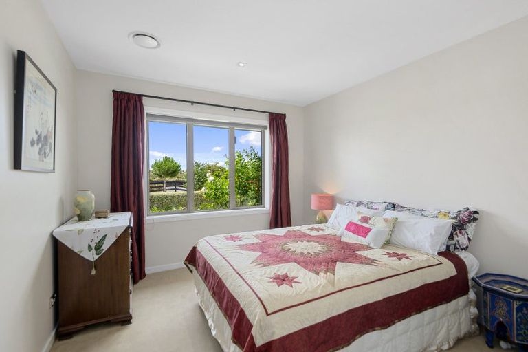 Photo of property in 1 Whitcombe Place, Darfield, 7571