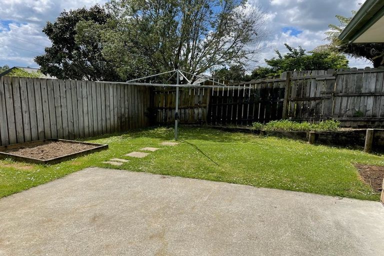 Photo of property in 10 Trillick Place, Tuakau, 2121