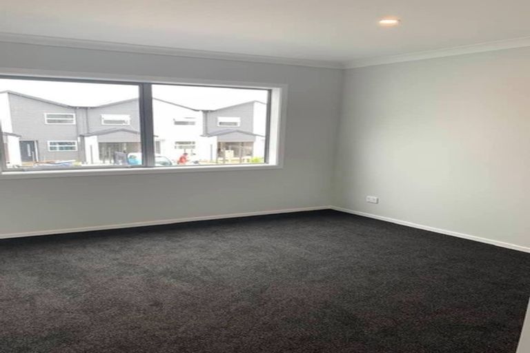 Photo of property in 9 Torea Place, Kenepuru, Porirua, 5022