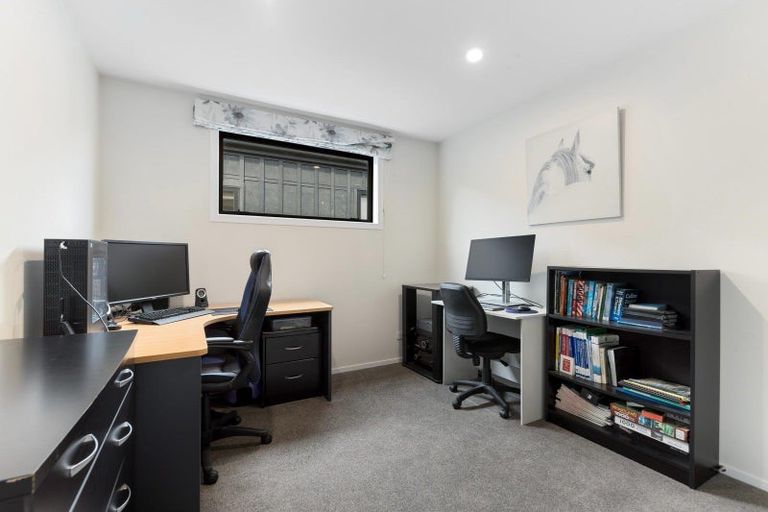 Photo of property in 6 Longlands Street, Lake Hayes, Queenstown, 9304