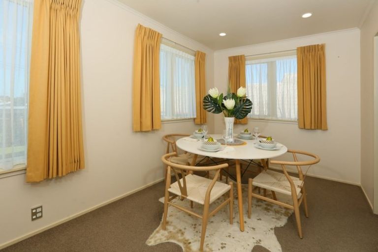 Photo of property in 212 Glengarry Road, Glen Eden, Auckland, 0602