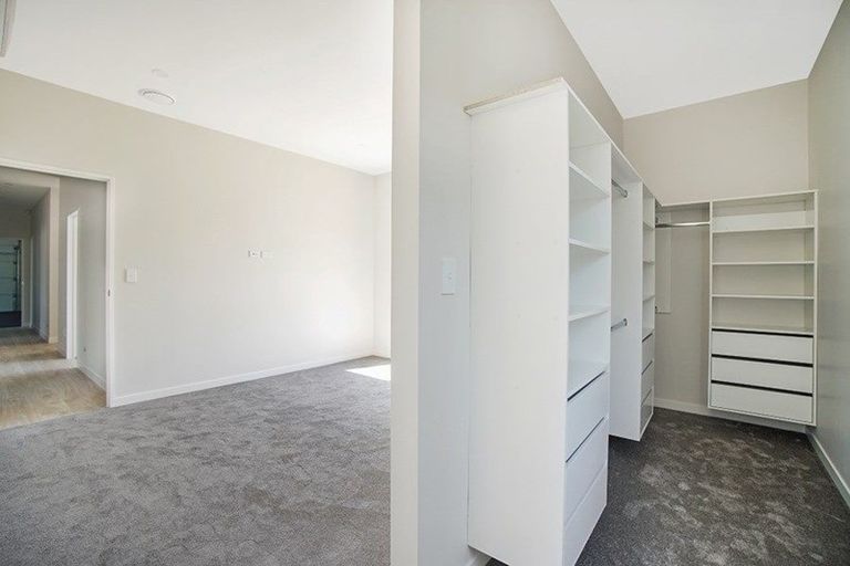 Photo of property in 75a Twin Parks Rise, Papakura, 2582