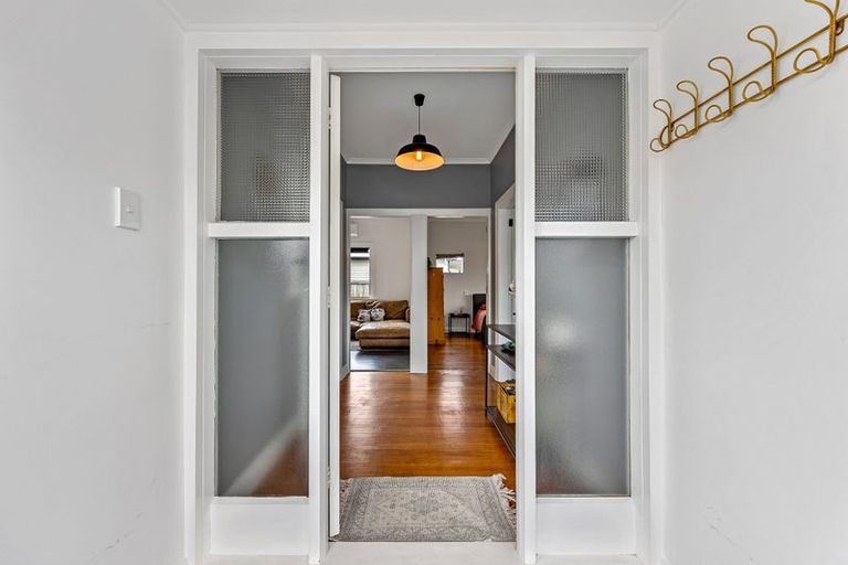 Photo of property in 64 Sylvan Street, Hillmorton, Christchurch, 8024