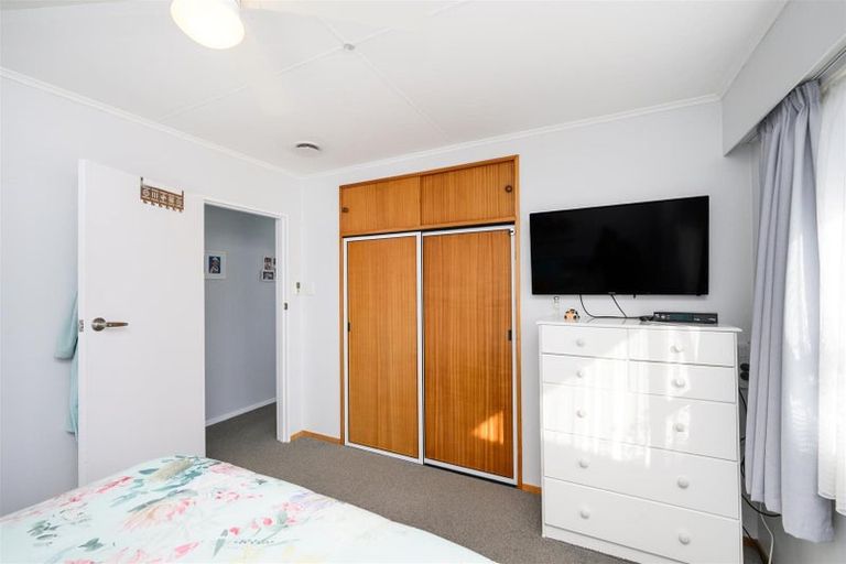 Photo of property in 21 Flower Street, Bulls, 4818