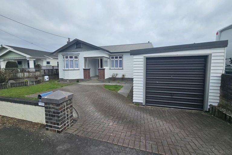 Photo of property in 46 Sackville Street, Fitzroy, New Plymouth, 4312