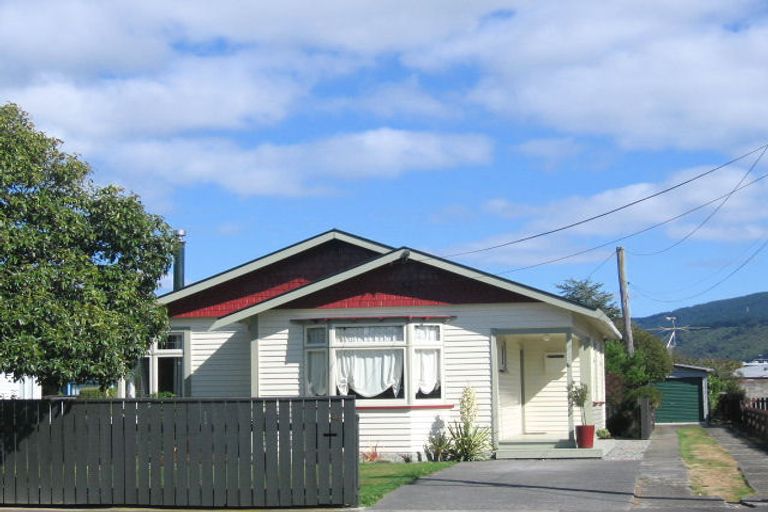 Photo of property in 55 Pine Avenue, Ebdentown, Upper Hutt, 5018