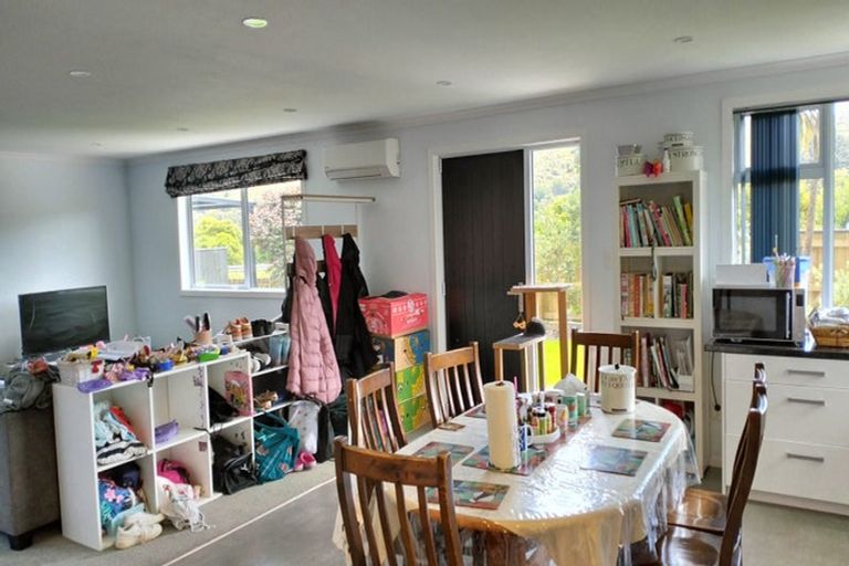 Photo of property in 562 Main Road North, Timberlea, Upper Hutt, 5018