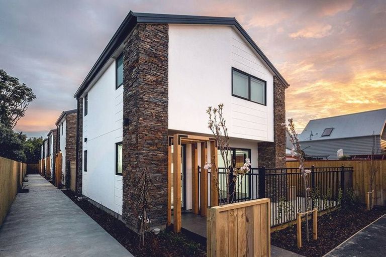 Photo of property in 16 Shearer Avenue, Papanui, Christchurch, 8052