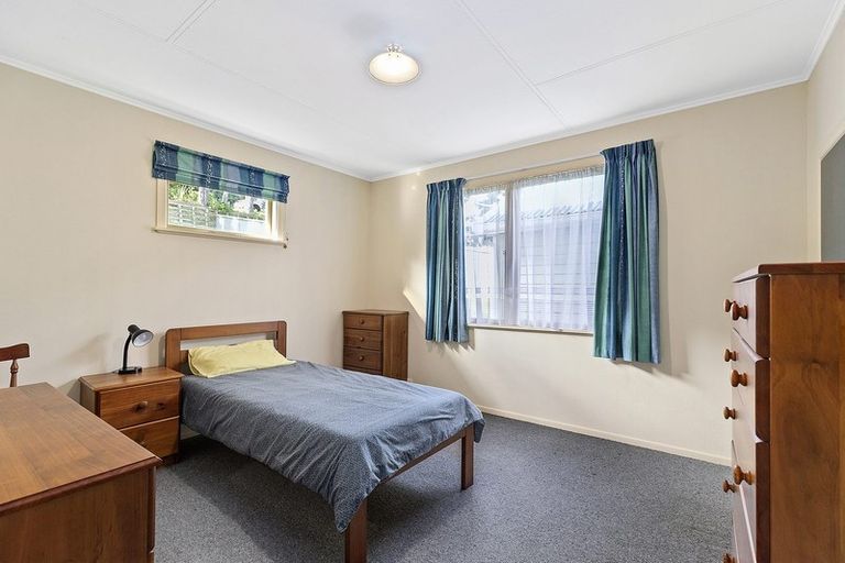 Photo of property in 74 Arahura Crescent, Waitangirua, Porirua, 5024