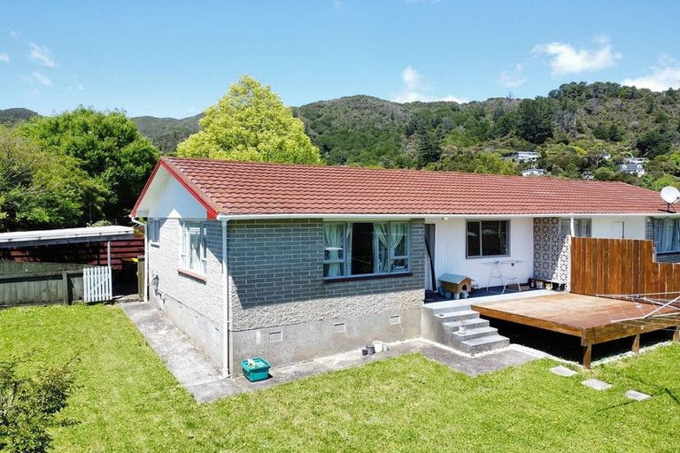Photo of property in 53b Tawhai Street, Stokes Valley, Lower Hutt, 5019