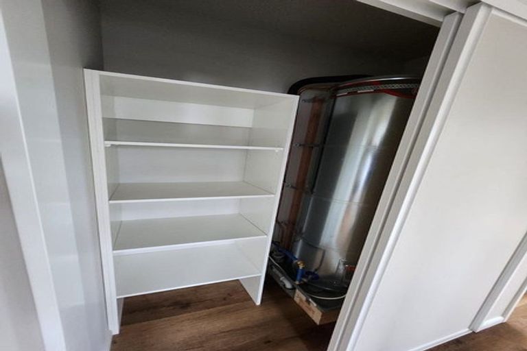 Photo of property in 35 Akoranga Place, Hornby, Christchurch, 8042