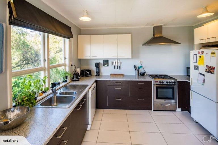 Photo of property in 33 Verviers Street, Karori, Wellington, 6012