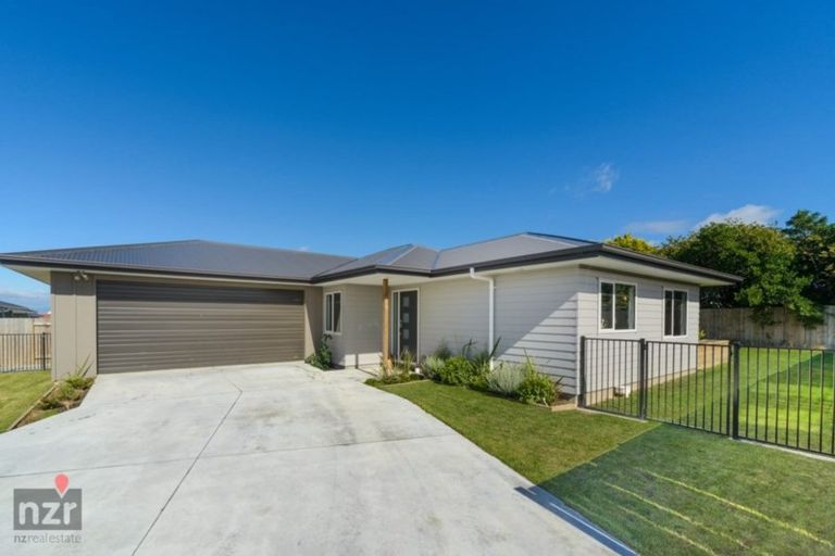 Photo of property in 18 Wescombe Grove, Feilding, 4702