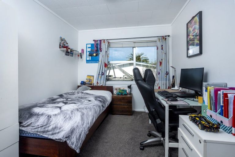 Photo of property in 1/10 Corric Hill, Torbay, Auckland, 0630