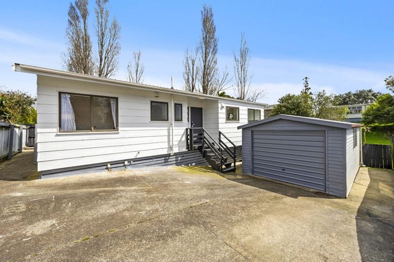 Photo of property in 2/10 Ennis Avenue, Pakuranga Heights, Auckland, 2010