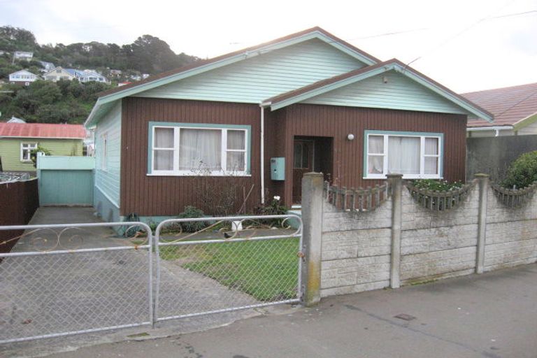 Photo of property in 62 Onepu Road, Kilbirnie, Wellington, 6022