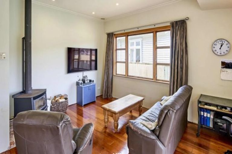 Photo of property in 110 Knights Road, Hutt Central, Lower Hutt, 5010