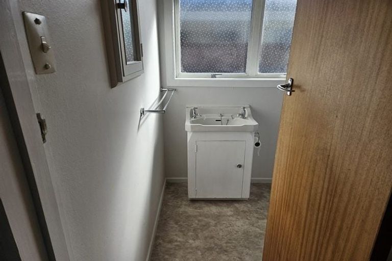 Photo of property in 1/170 Ruahine Street, Roslyn, Palmerston North, 4414