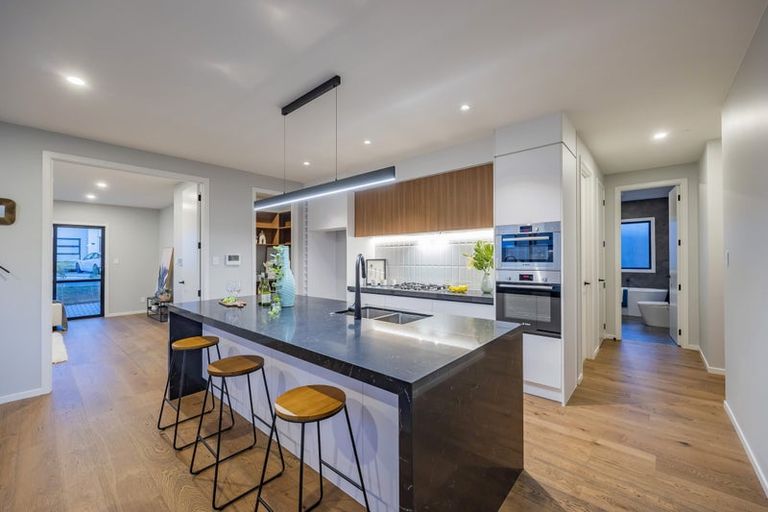 Photo of property in 12 Cutfield Lane, Kumeu, 0810