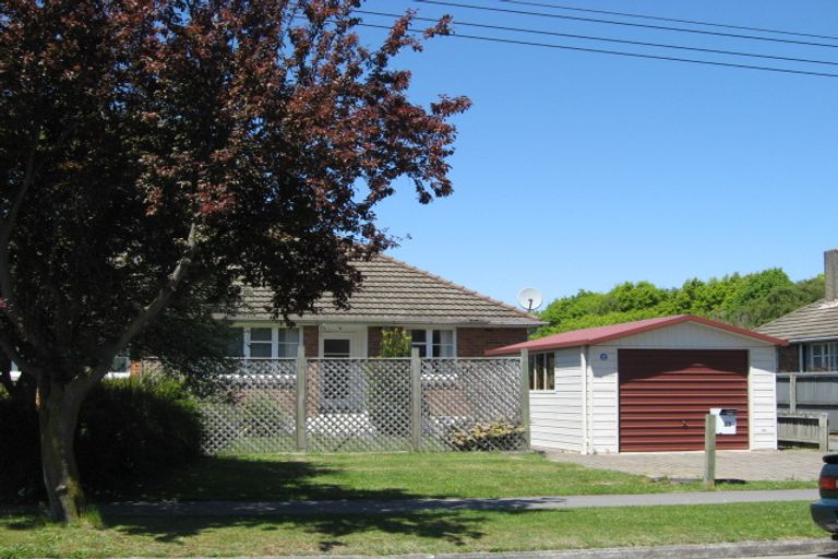 Photo of property in 35 Attlee Crescent, Bryndwr, Christchurch, 8053