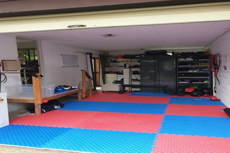 Photo of property in 4/45 Shakespeare Road, Milford, Auckland, 0620