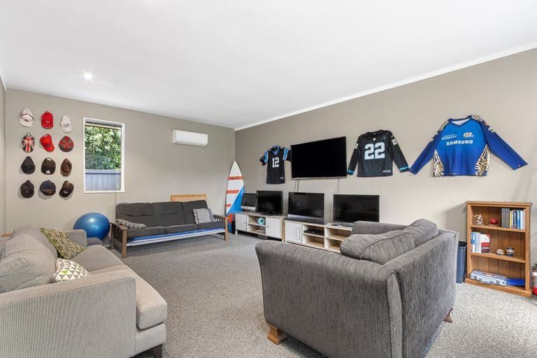 Photo of property in 14 Roderick Alleyn Lane, Papanui, Christchurch, 8052