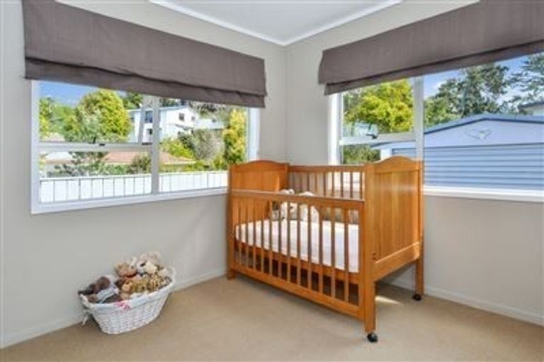 Photo of property in 78 Stapleford Crescent, Browns Bay, Auckland, 0630