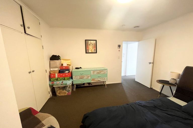 Photo of property in 118 Mcleod Road, Te Atatu South, Auckland, 0610