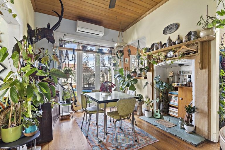 Photo of property in 10 Venice Street, Martinborough, 5711