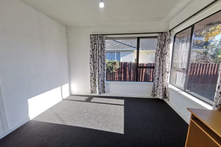 Photo of property in 64 Acacia Avenue, Upper Riccarton, Christchurch, 8041