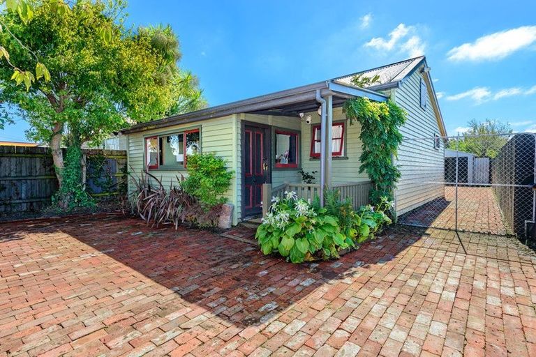 Photo of property in 437 Ferry Road, Woolston, Christchurch, 8023