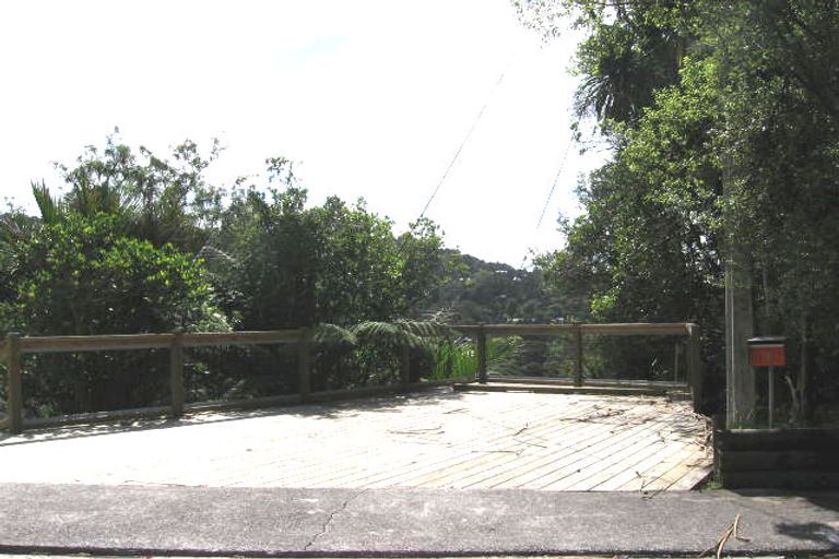 Photo of property in 14 Opou Road, Titirangi, Auckland, 0604