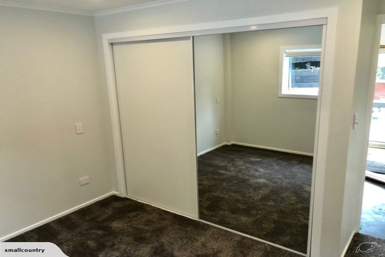 Photo of property in 2/180 Coronation Road, Hillcrest, Auckland, 0627