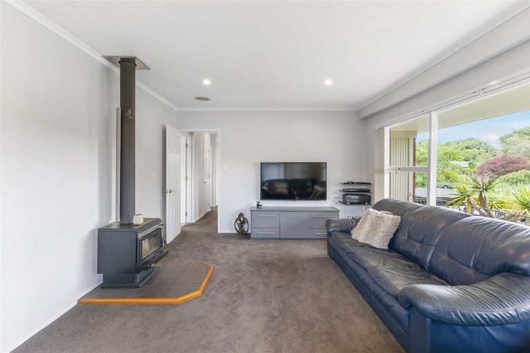 Photo of property in 3 Stansfield Place, Sunnyhills, Auckland, 2010