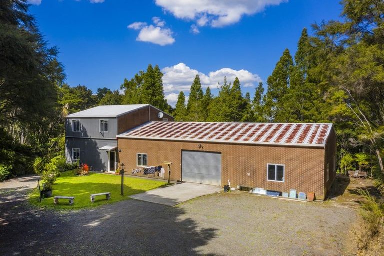 Photo of property in 131 Upper Harbour Drive, Greenhithe, Auckland, 0632