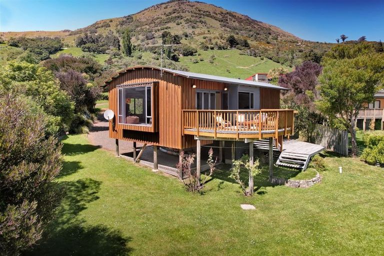 Photo of property in 66 Lukes Road, Little Akaloa, 7583