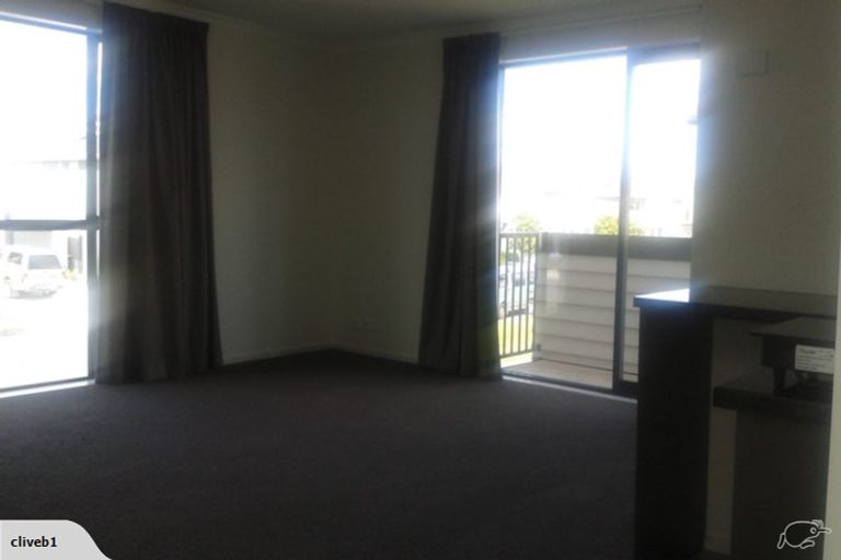 Photo of property in 53 Popokatea Drive, Takanini, 2112