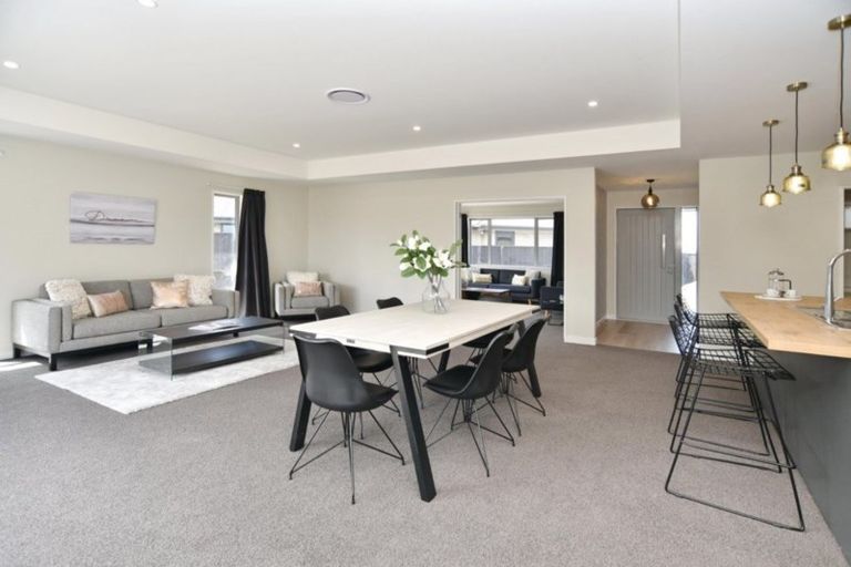 Photo of property in 8 Clarendon Place, Rangiora, 7400