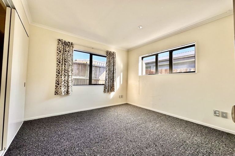 Photo of property in 109 Everglade Drive, Totara Heights, Auckland, 2105