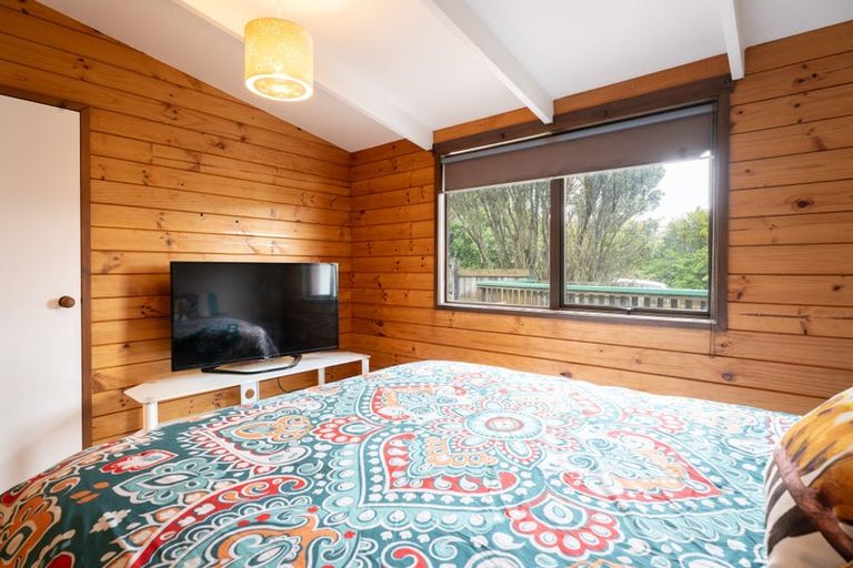 Photo of property in 6 Buccaneer Place, Grenada Village, Wellington, 6037