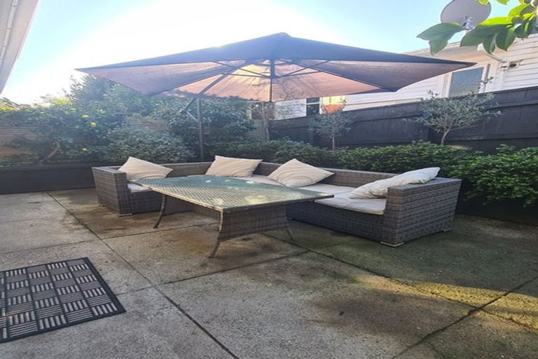 Photo of property in 5/371 Muritai Road, Eastbourne, Lower Hutt, 5013