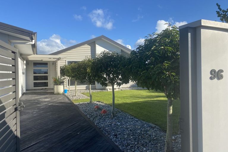 Photo of property in 96 Brougham Street, Westport, 7825