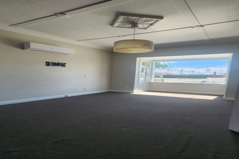 Photo of property in 308 Massey Road, Mangere East, Auckland, 2024