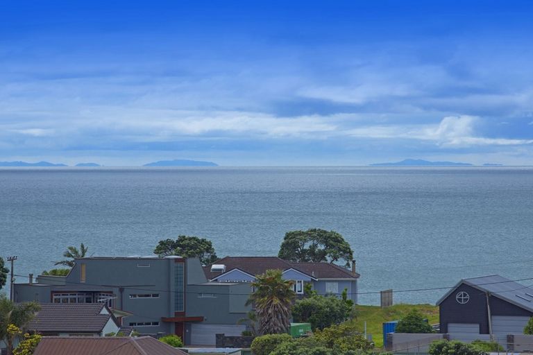 Photo of property in 1/16 Rushden Terrace, Red Beach, 0932